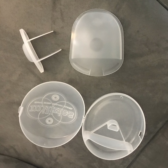 Milk collector for breastfeeding - Picture 2 of 2